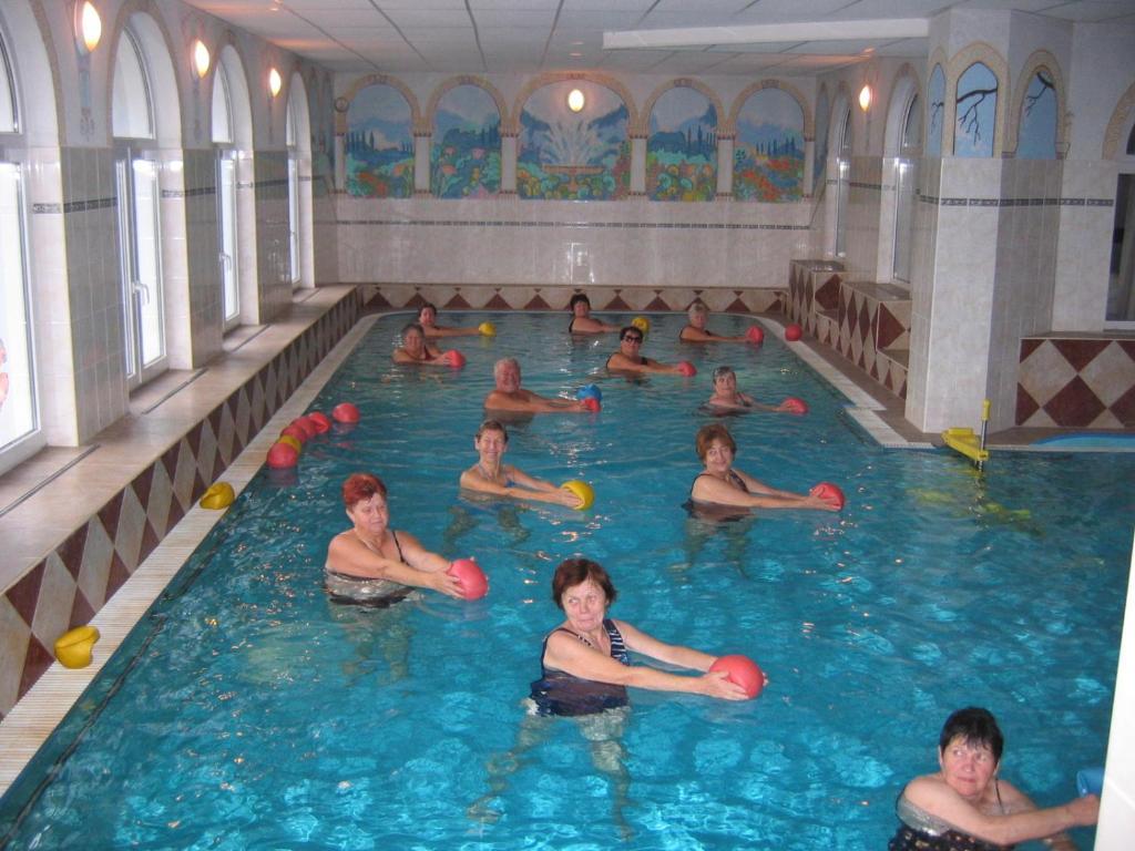 Lazensky Lecebny Dum Praha Hotel Luhačovice Esterno foto